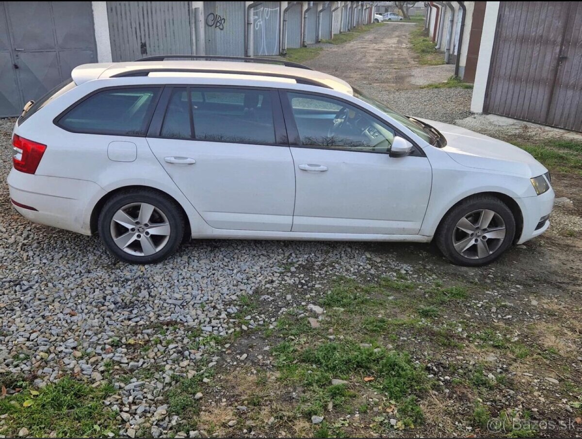 Škoda Octavia Combi 1,6 TDI 115k Ambition DSG - 3