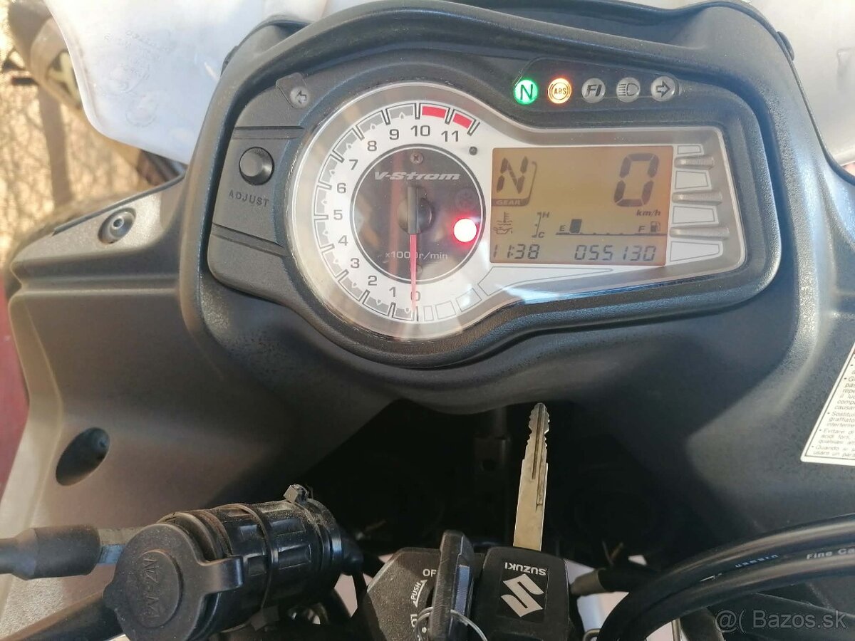 Suzuki V-Strome 650 - 3