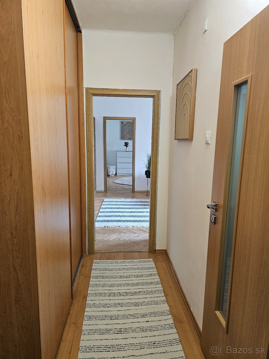 2-izbový byt s balkónom – centrum Brezna - 3