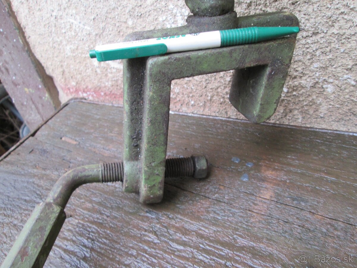starý nástroj na čapovanie piva - 3