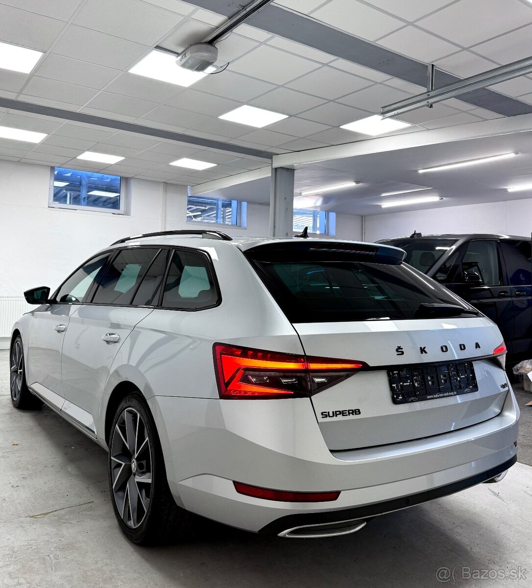 Skoda Superb Sportline 2.0TDI 147Kw 4x4 Black Packet/Matrix - 3