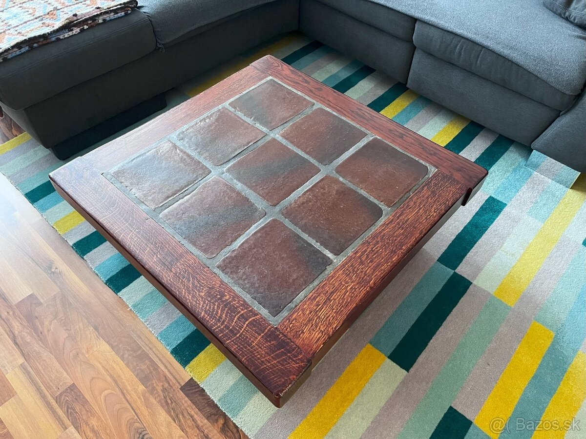 Robustny konferencny stol hnedy z dreva a kameniny - 3