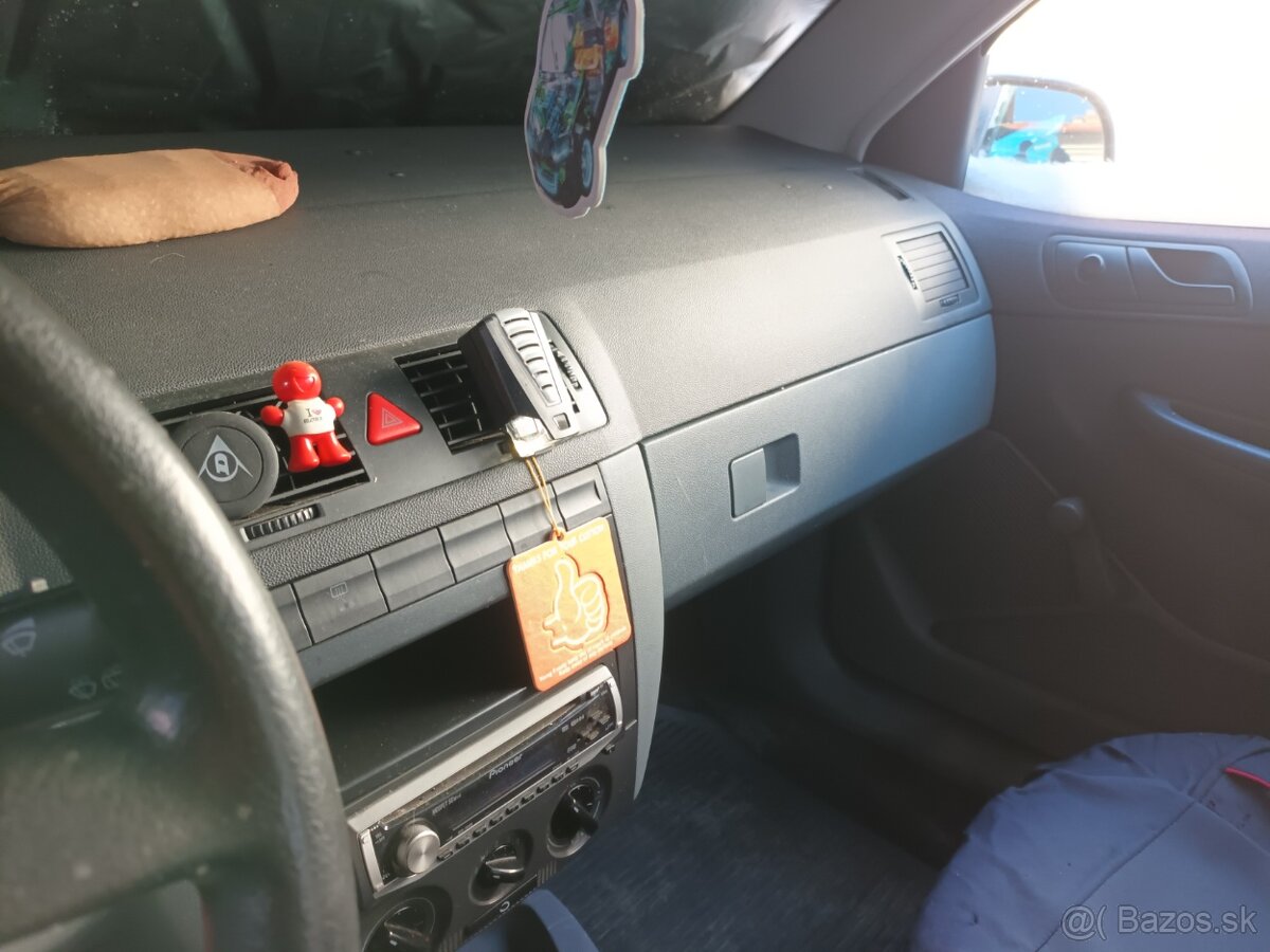 Skoda fabia 1.4 mpi - 3