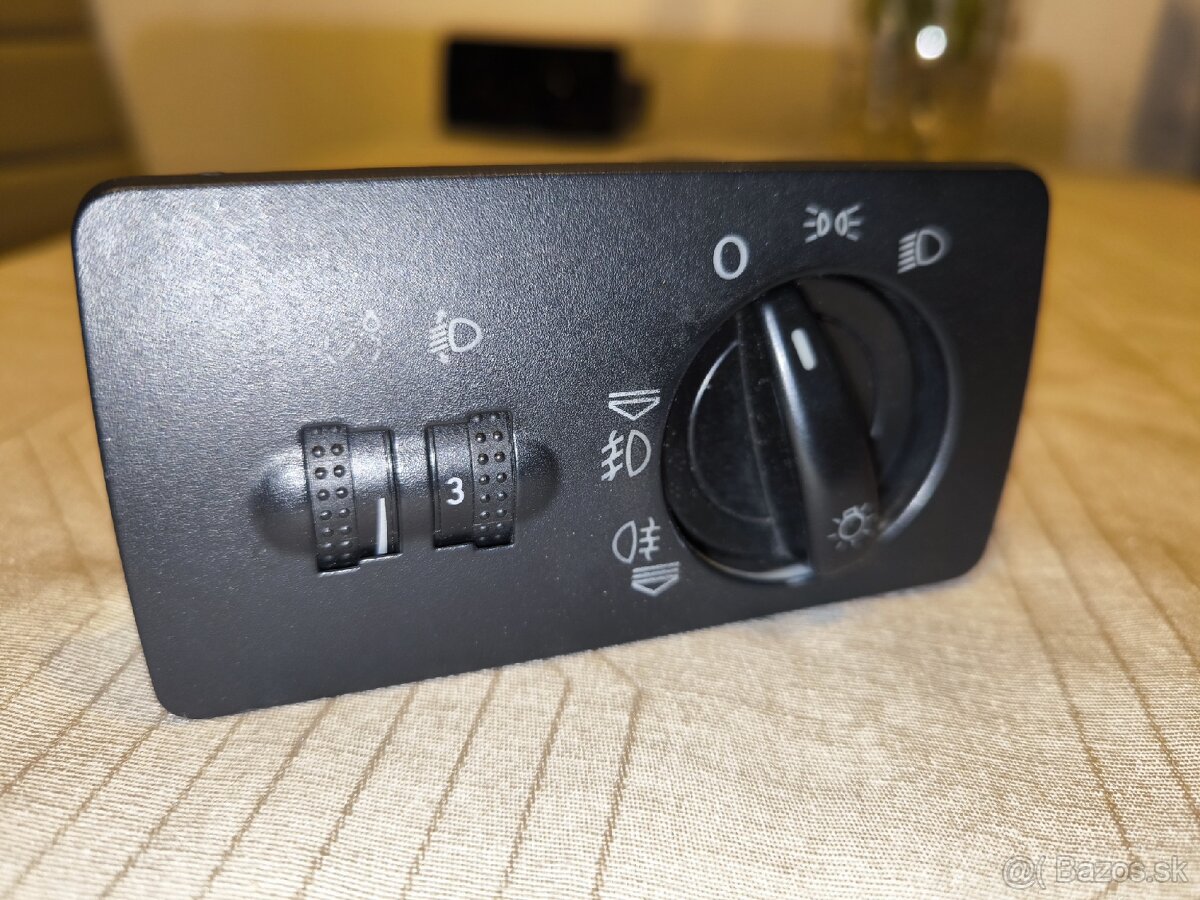 Spínač predných svetiel Škoda Fabia 1 - 3