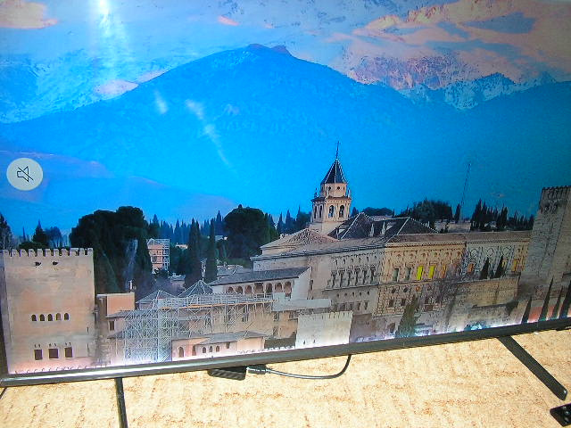 Predam LED televizor - 3