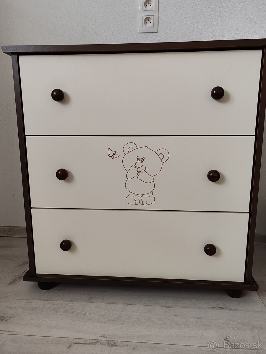 Komoda/prebalovací pult - 3
