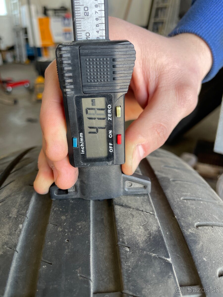 Pirelli scorpion 235/55r18 - 3