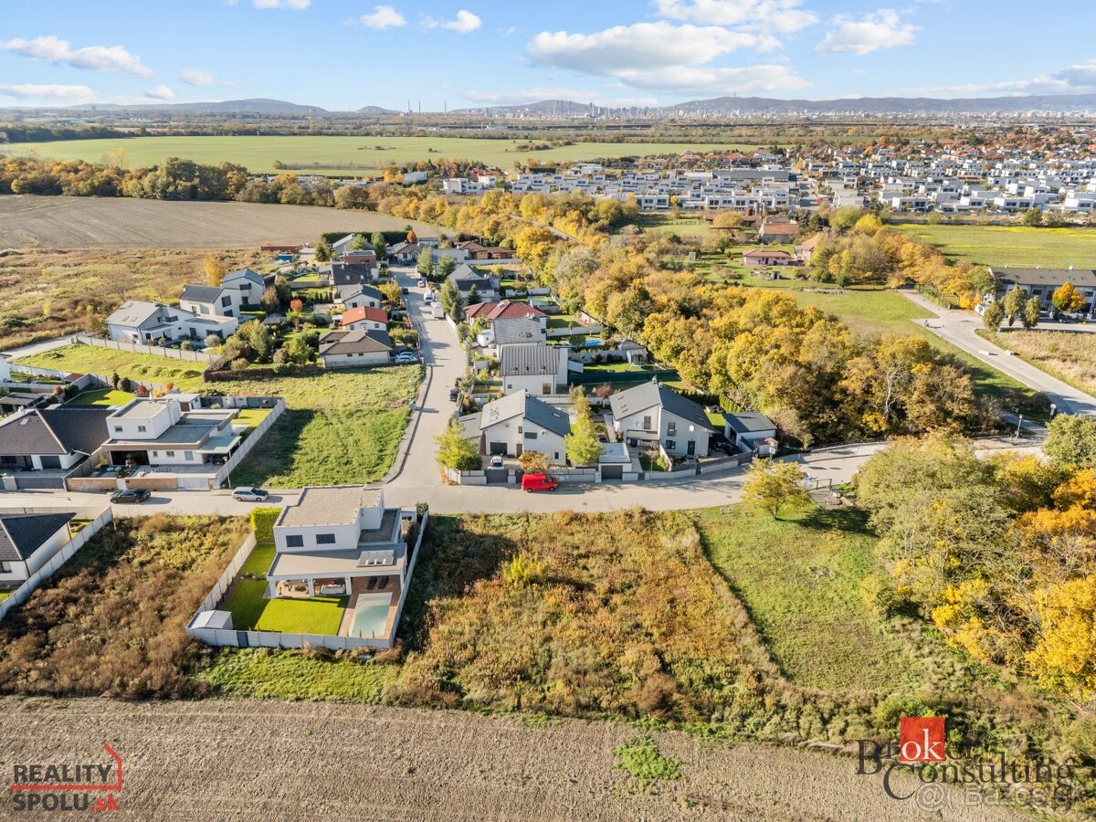 Predaj POZEMKU 500 m2 - Právoplatné stavebné povolenie - 3