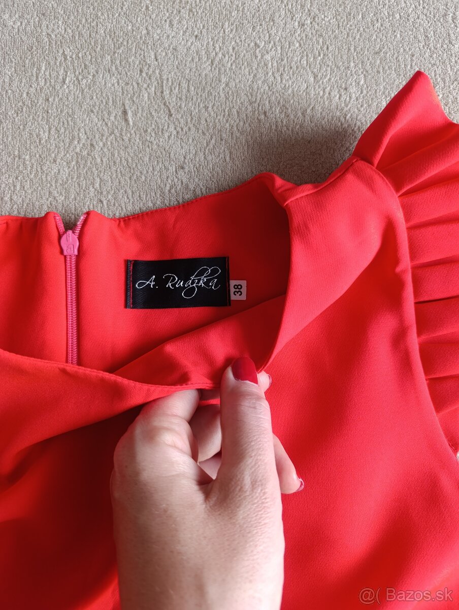 Červené šaty - 3