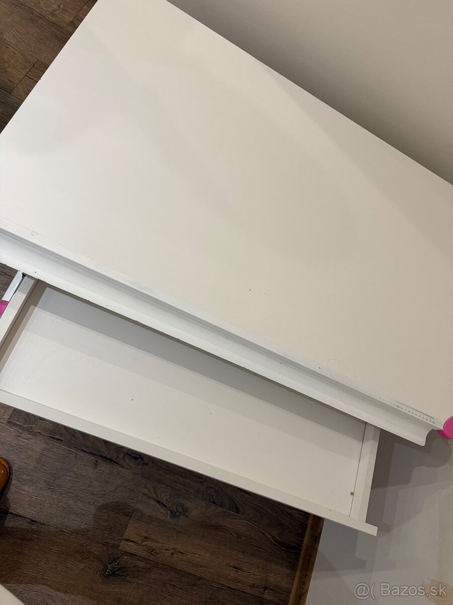 dievčenský rastúci stolík - 3