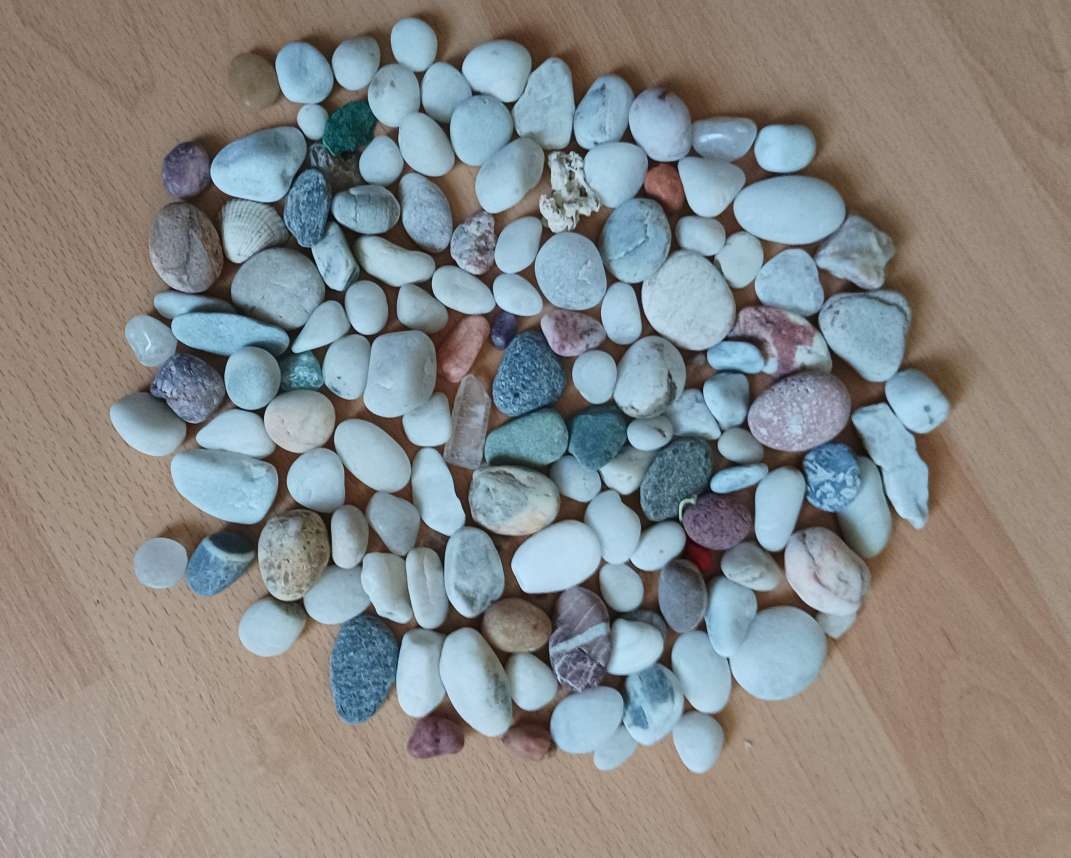 Prírodné, minerálne kamene. - 3