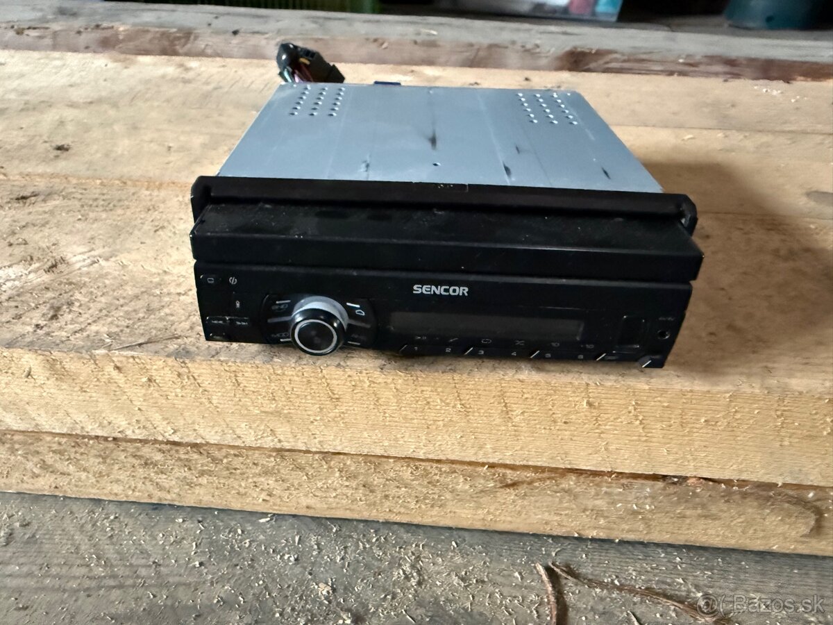 Autorádio s výsuvným displejom Sencor - 3
