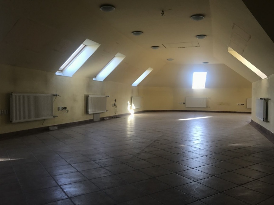 Ponúkam Vám do prenájmu kancelársky priestor na poschodí. - 3