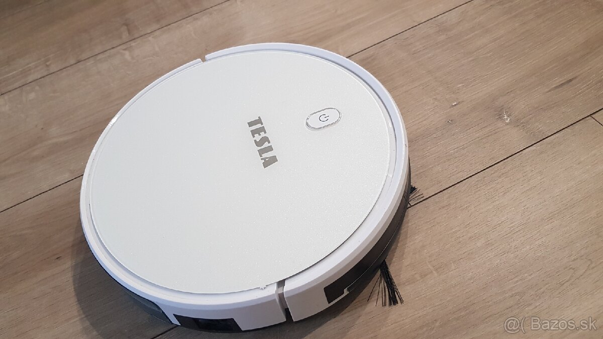 TESLA robotický vysávač s mopom IQ 300 - 3