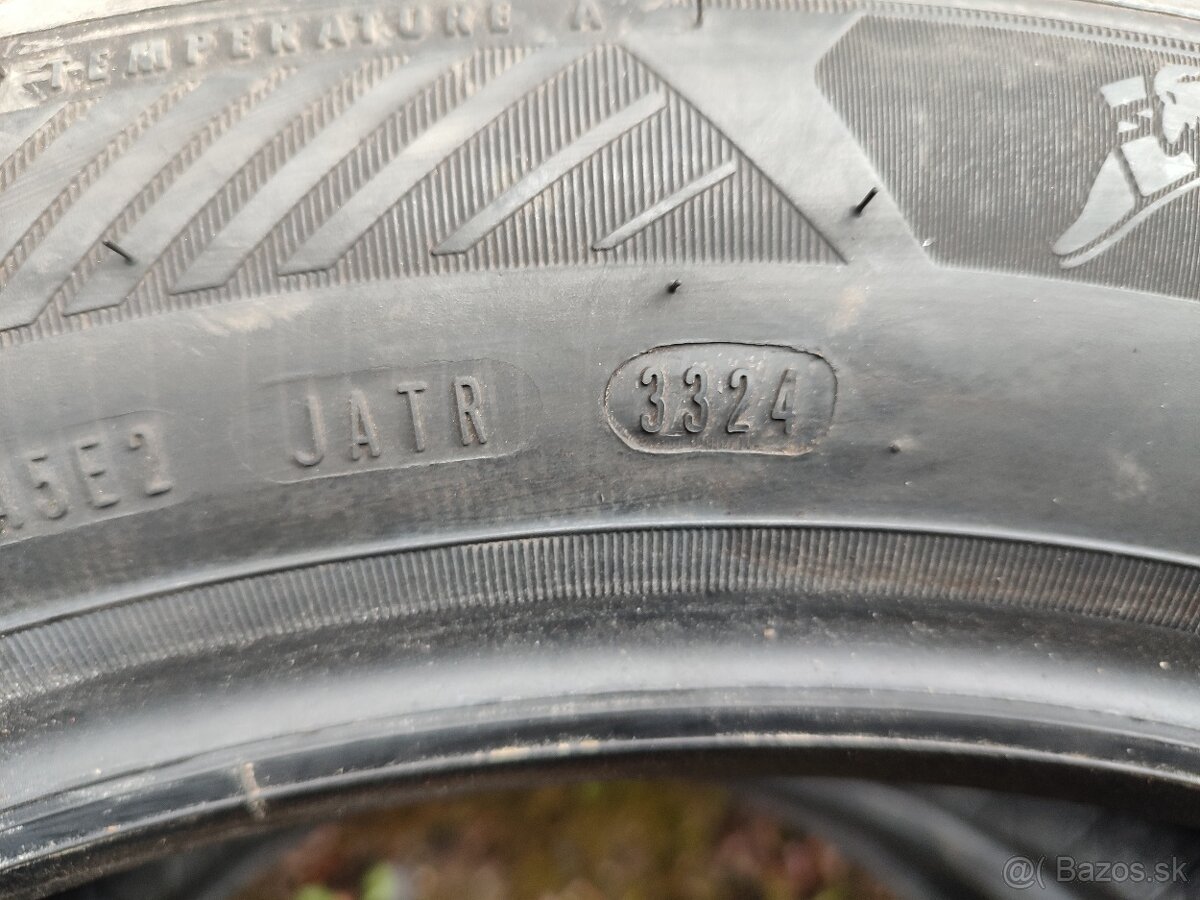 215/55R18 Goodyear EfficientGrip Performanca2 - 3