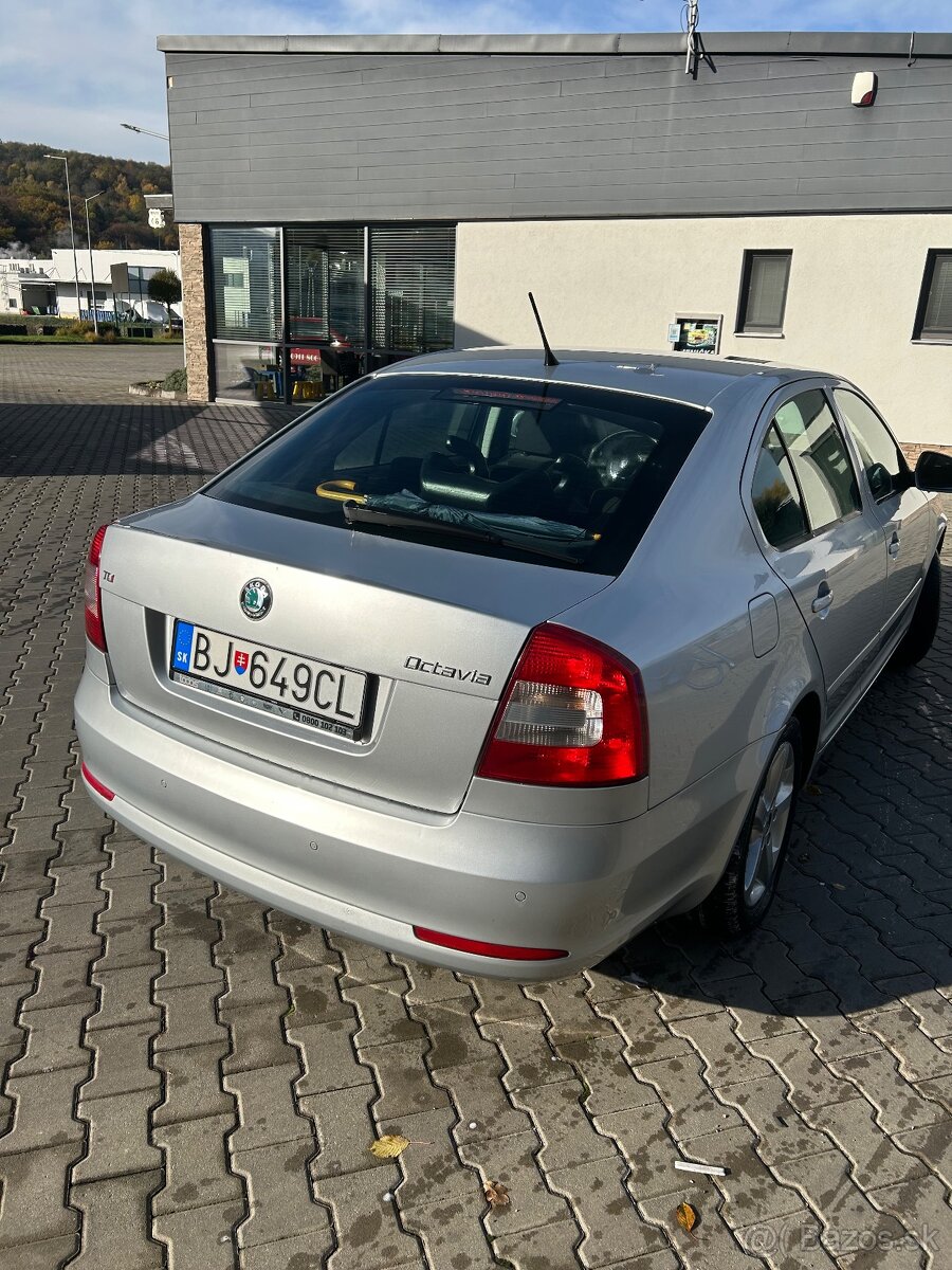 Škoda octavia II 2.0 TDI 103kW - 3