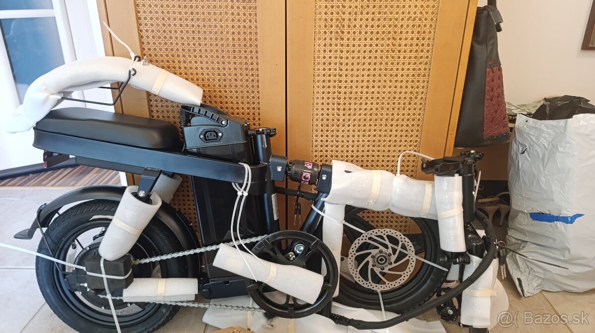 Skládací E-bicykel zn. ENGWE - 3