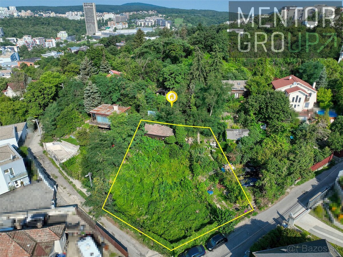 Ponúkame na predaj investičný stavebný pozemok v Starom mest - 3