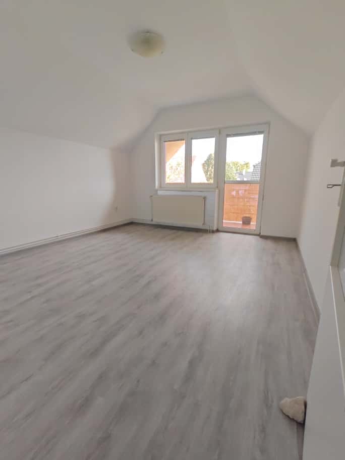 3 izbový zrekonštruovaný byt-128m2 v Jarovciach je na prenáj - 3