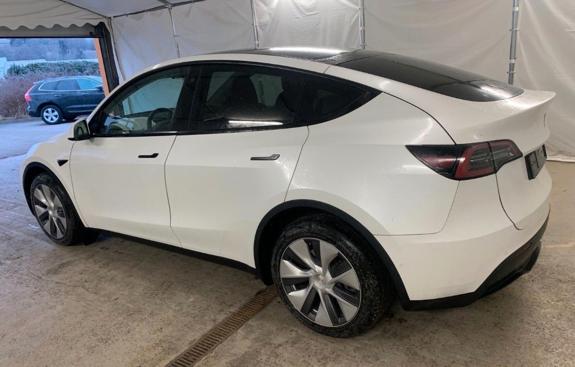 Tesla model Y long range dual motor - 3