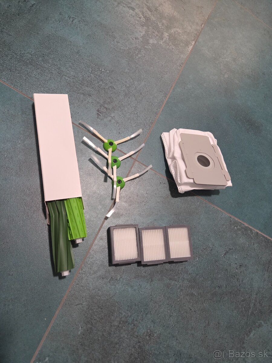 iRobot Roomba i7+ - 3