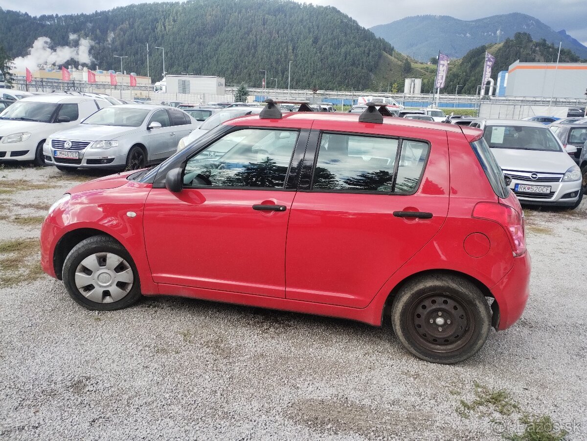 Suzuki Swift 1.3 GS ABS, A/C - 3
