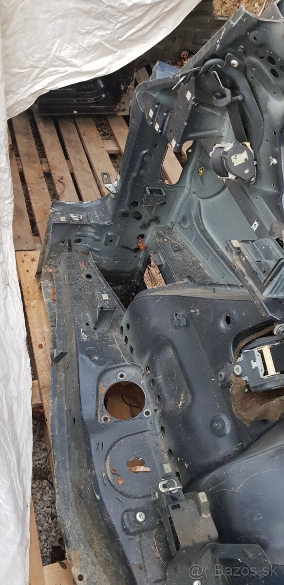 X5 E70 zadný ľavý blatník - 3