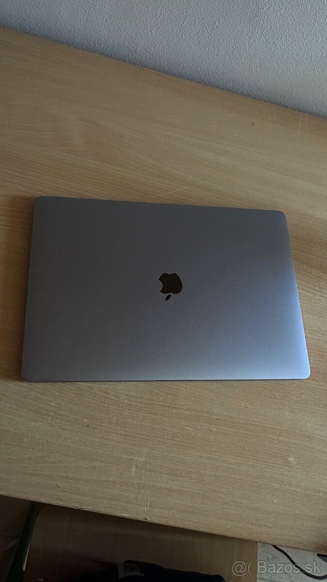 Macbook pro 16” - 3