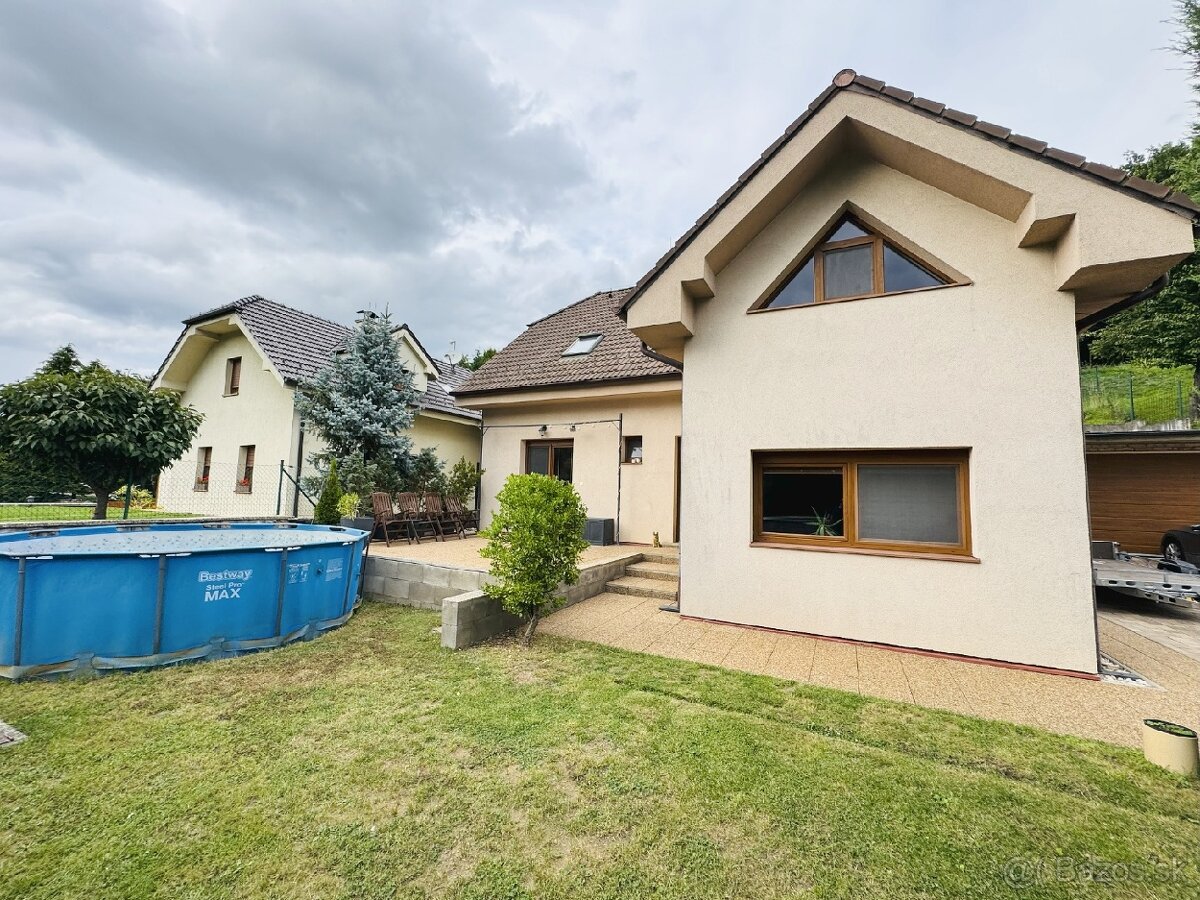 Na predaj 5i RD v obci Pernek. - 3