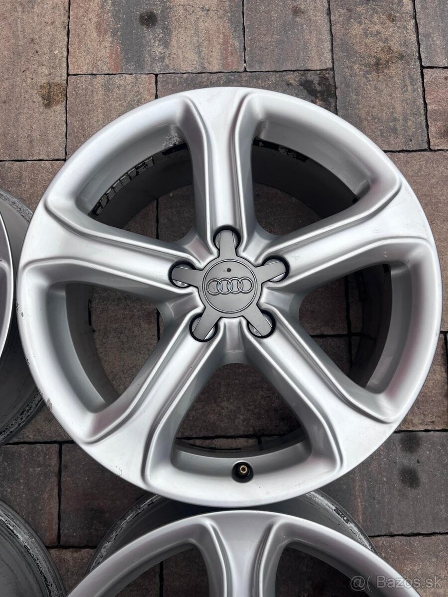 Predám org.hlinikové disky--Audi--R17 - 3