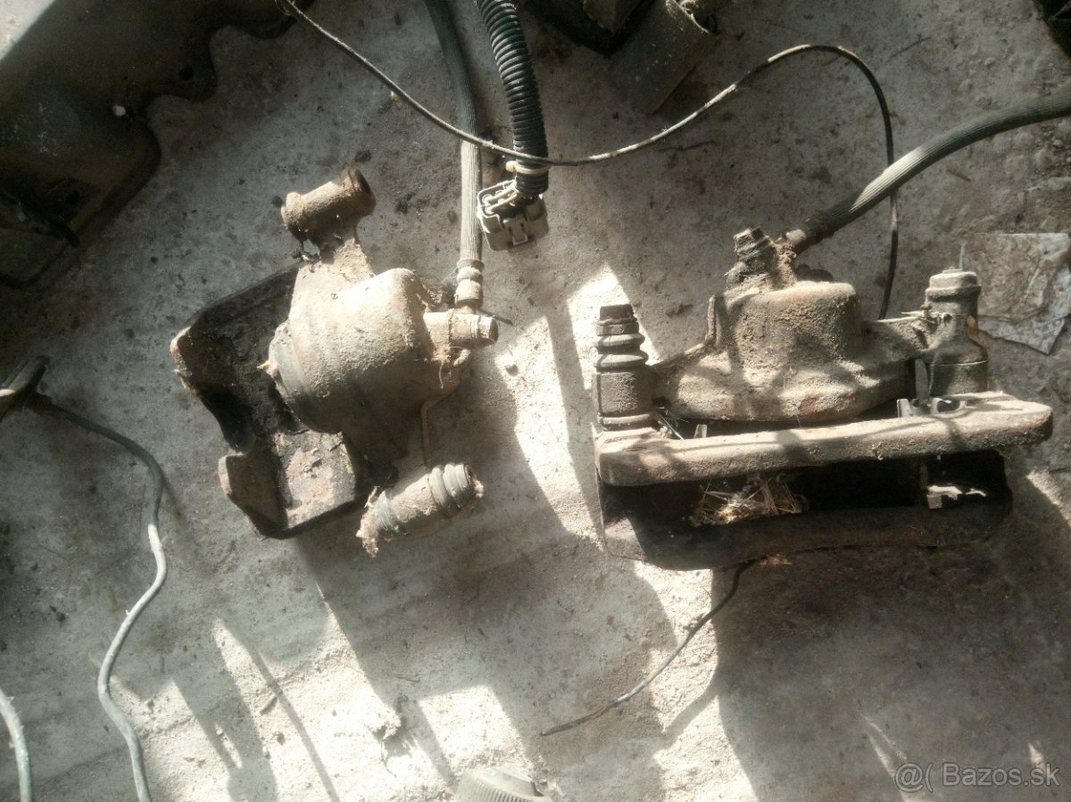 Predám na Ford probe I náhradné diely - 3