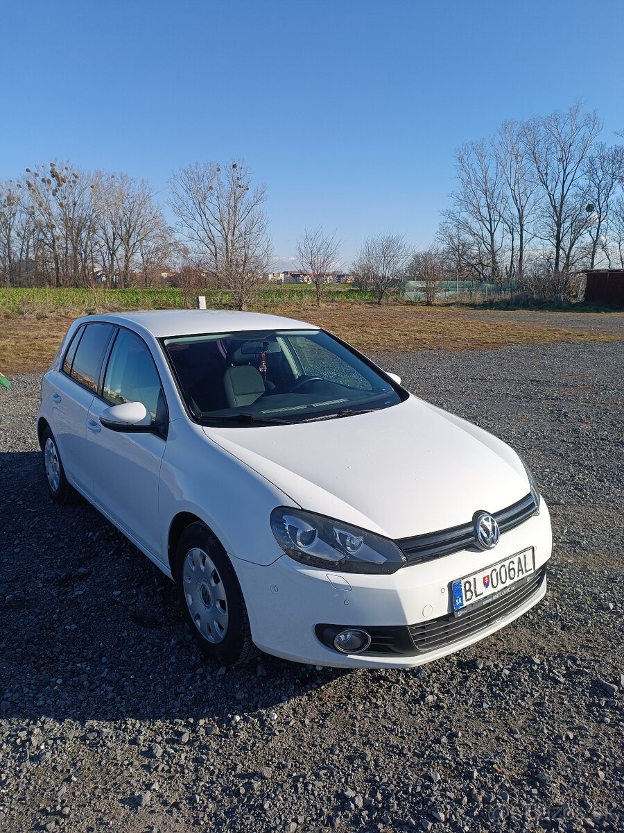 Predám VW Golf 1.2 TSI - 3