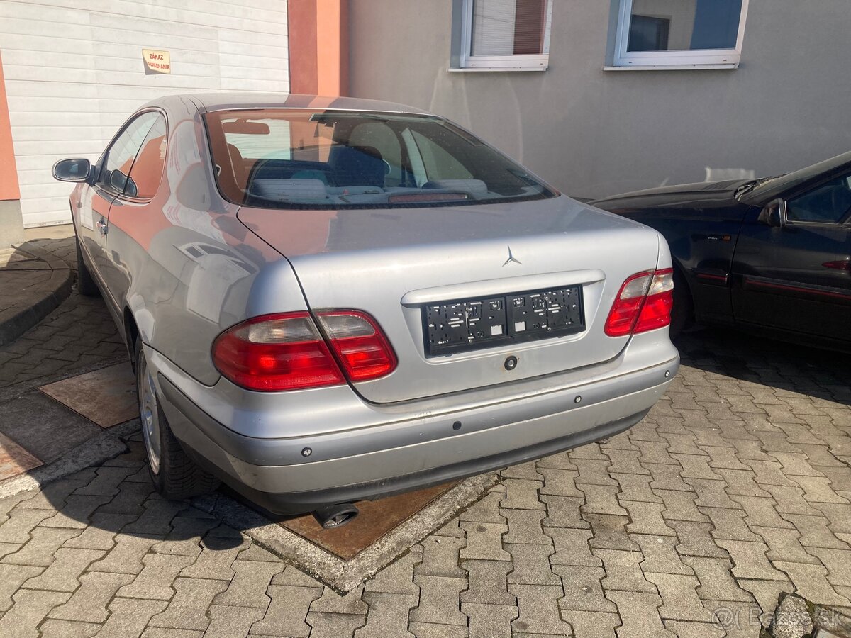 Mercedes-Benz clk 320 w208 - 3