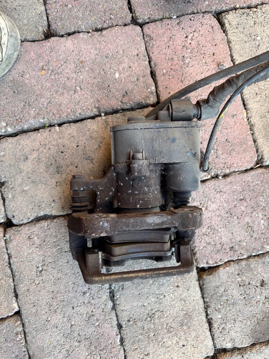 Zadne brzdice Volvo v60 - 3