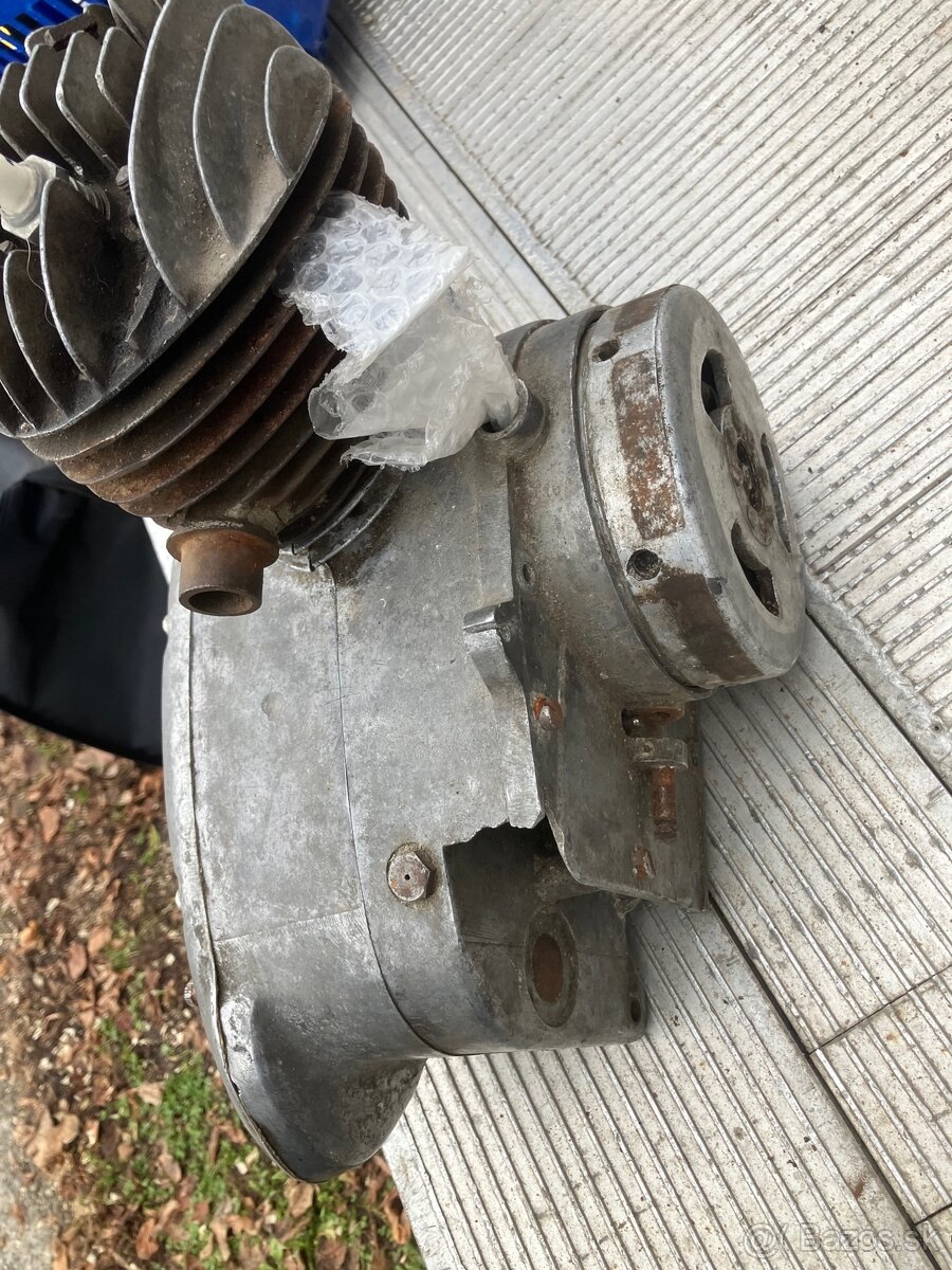 Motor Manet 90 - 3