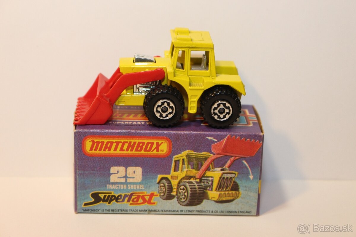 Matchbox SF Tractor shovel - 3