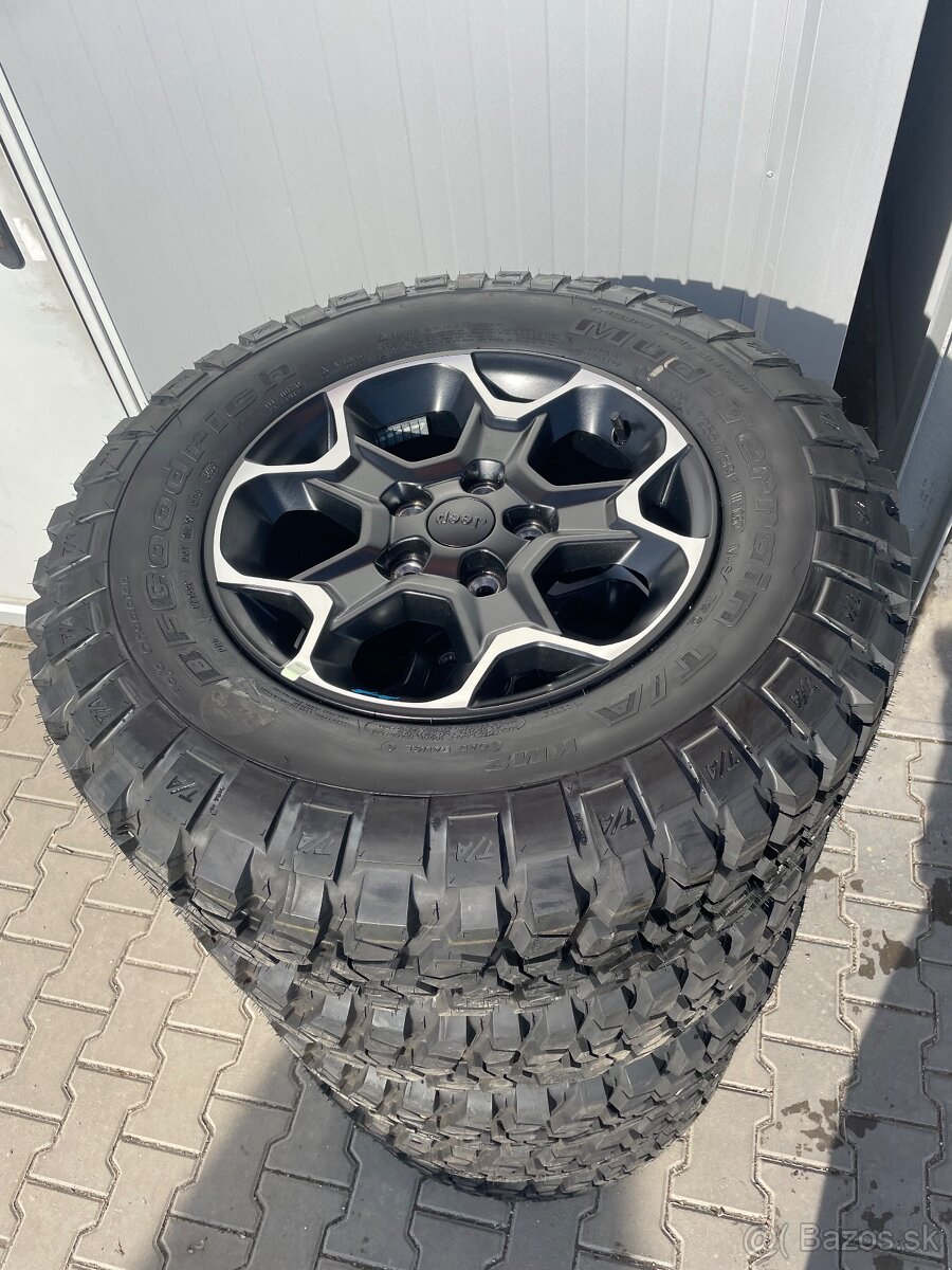 Jeep Wrangler r17 BF Goodrich 254/75 r17