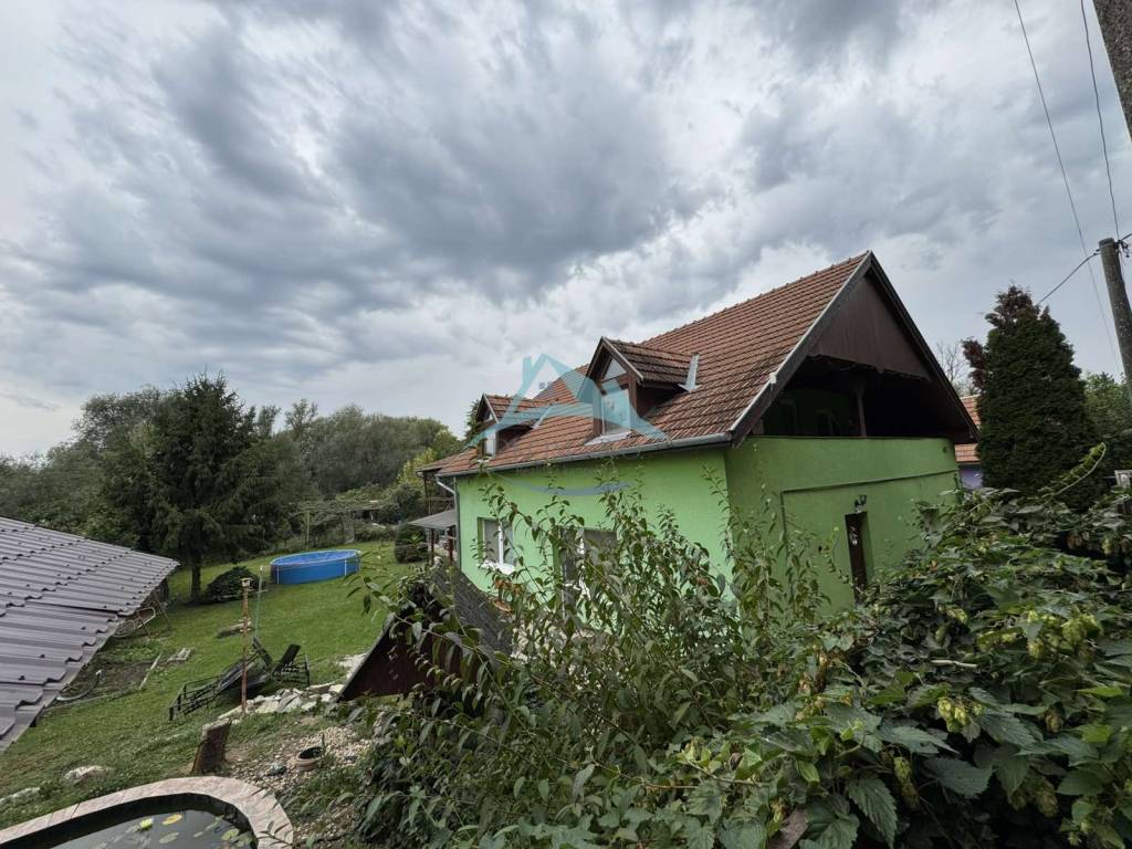 Znížená cena Na predaj: Rodinný dom – Šahy, okraj prírody - 3