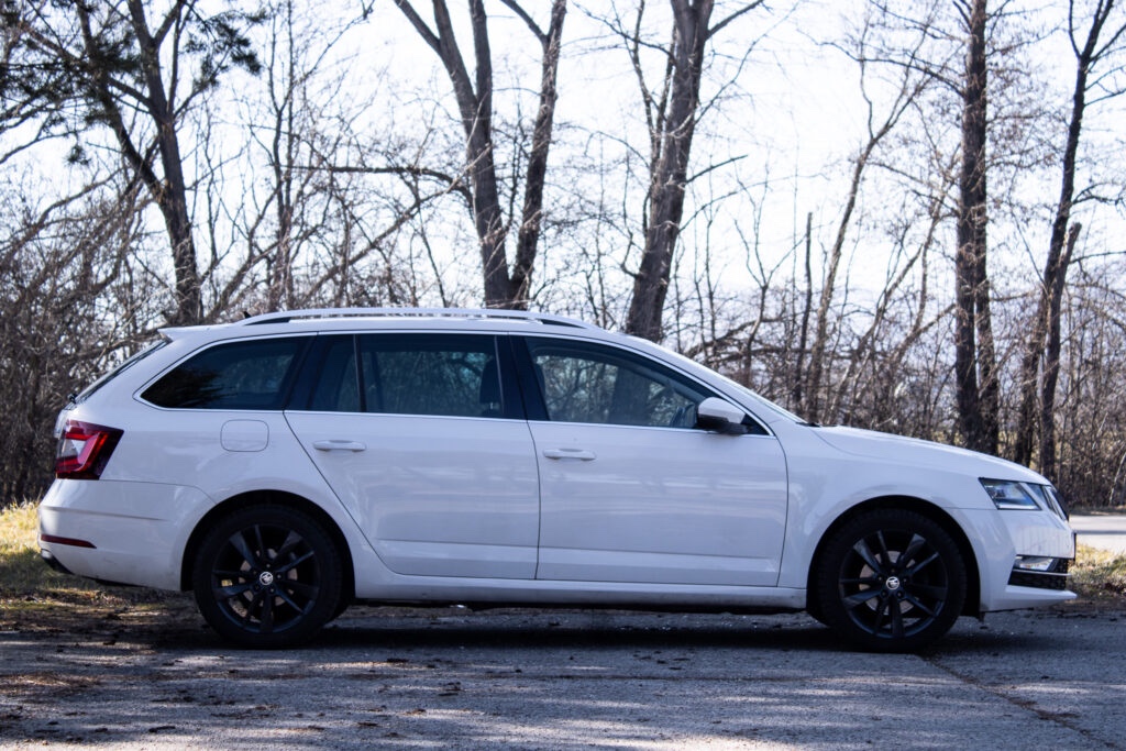 Škoda Octavia Combi 1.6 TDI DSG Style - 3