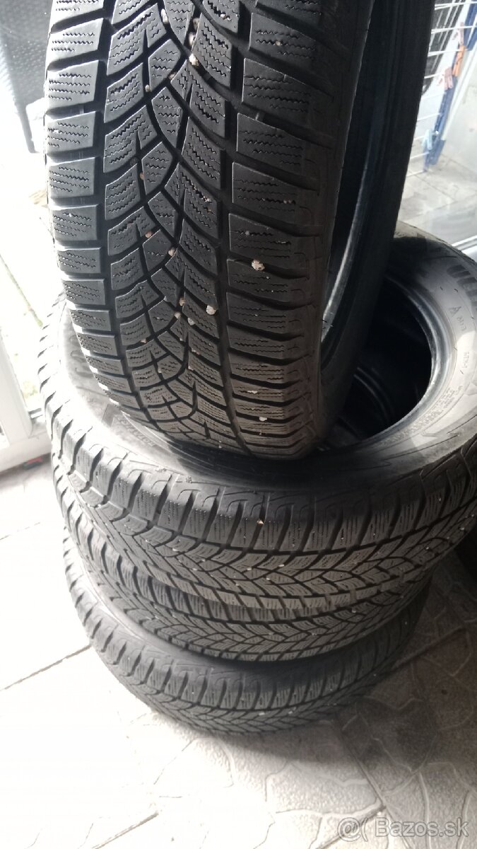 215 /60r16 zimné - 3
