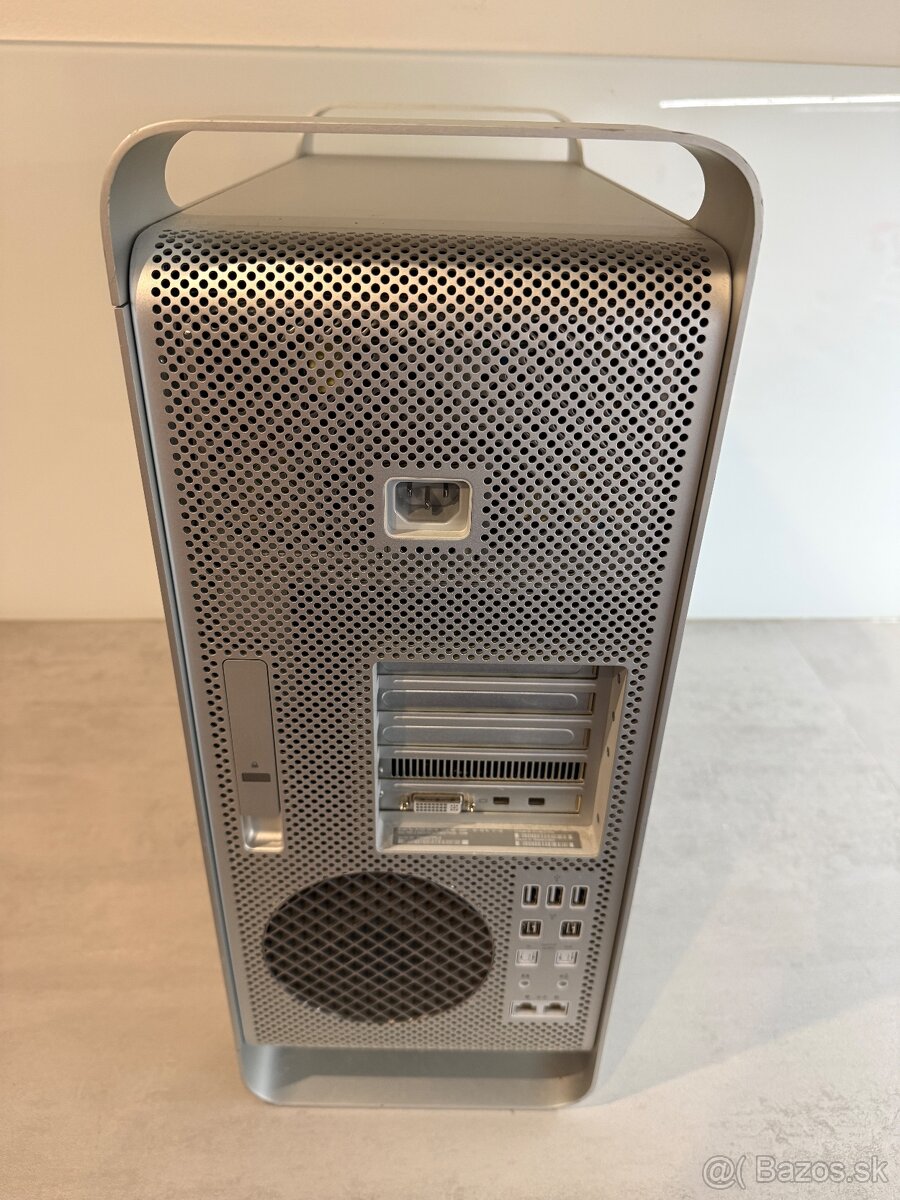 Apple Mac Pro 5,1 | Snow Leopard 10.6.8 (zberateľský) | 16 G - 3