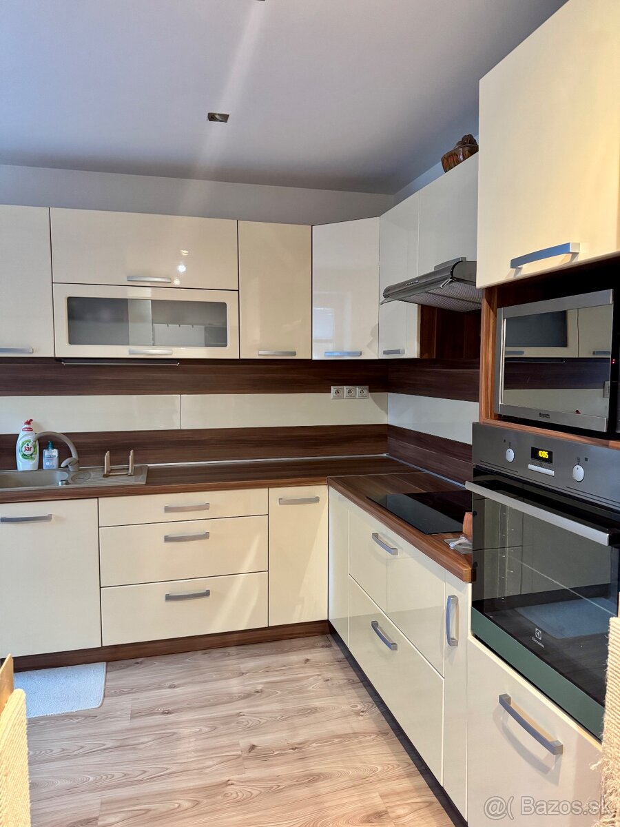 Prenájom 2,5 izbový byt- Lučenec - 3