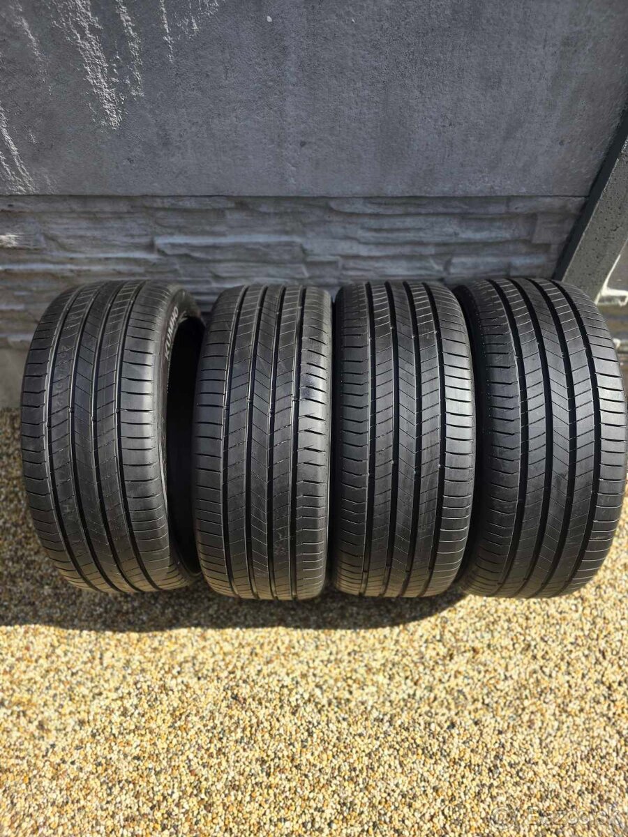 Kumho 255/45 R20 - 3