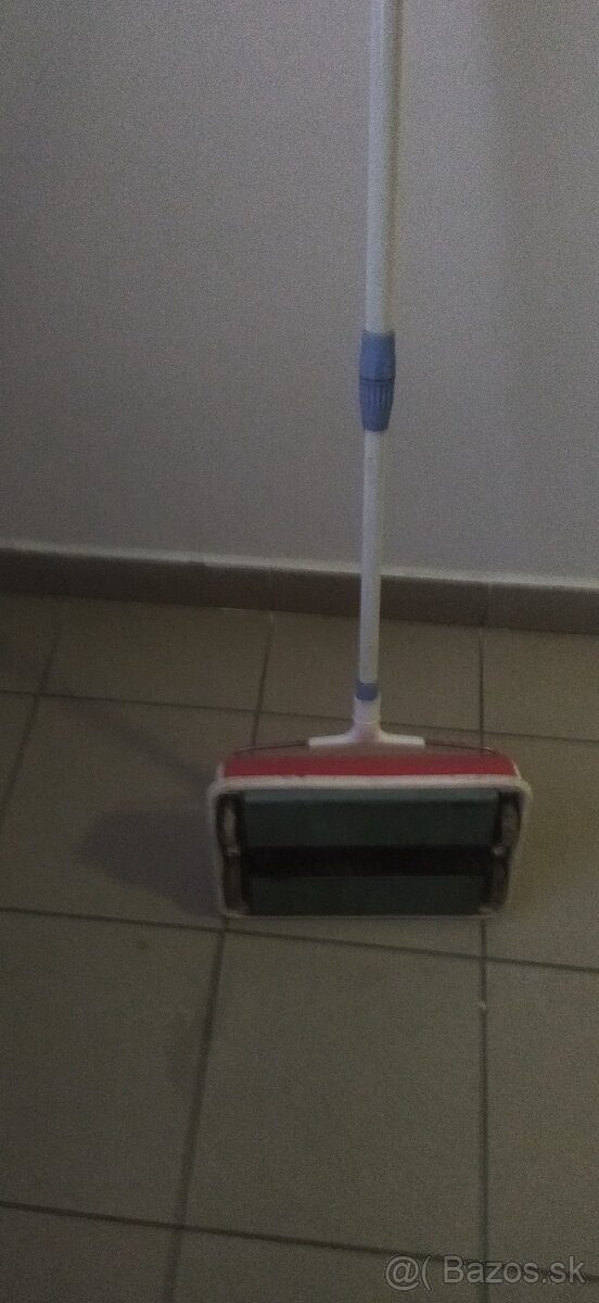 Predám mechanickú metlu - 3