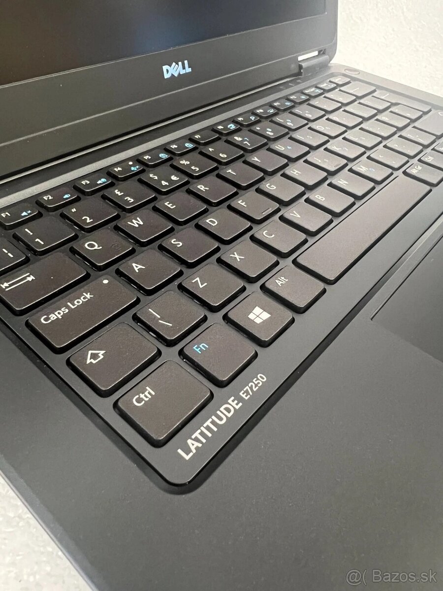 Predám DELL Latitude E7250 - 3