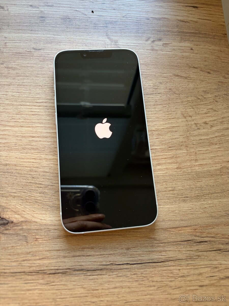 Apple iPhone 13 128 GB Starlight (biely) - 3