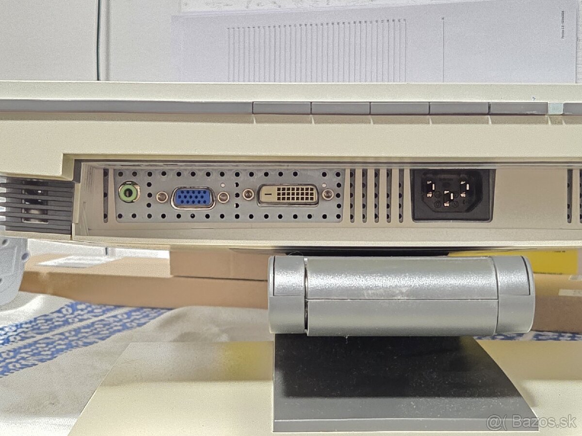 Fujitsu SCENICVIEW B19-3 LCD Monitor - 3