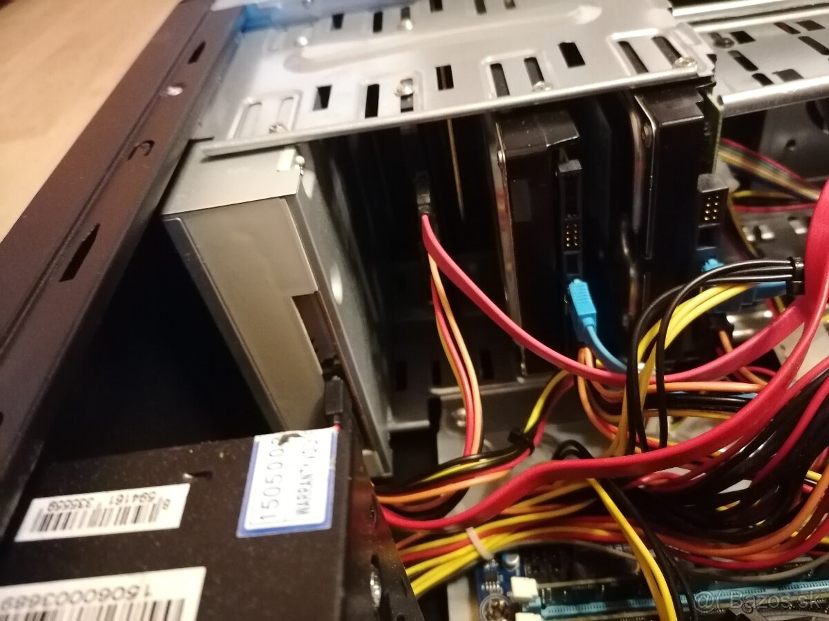 PC skrinku Tracer s windows 10 pro - predám. - 3