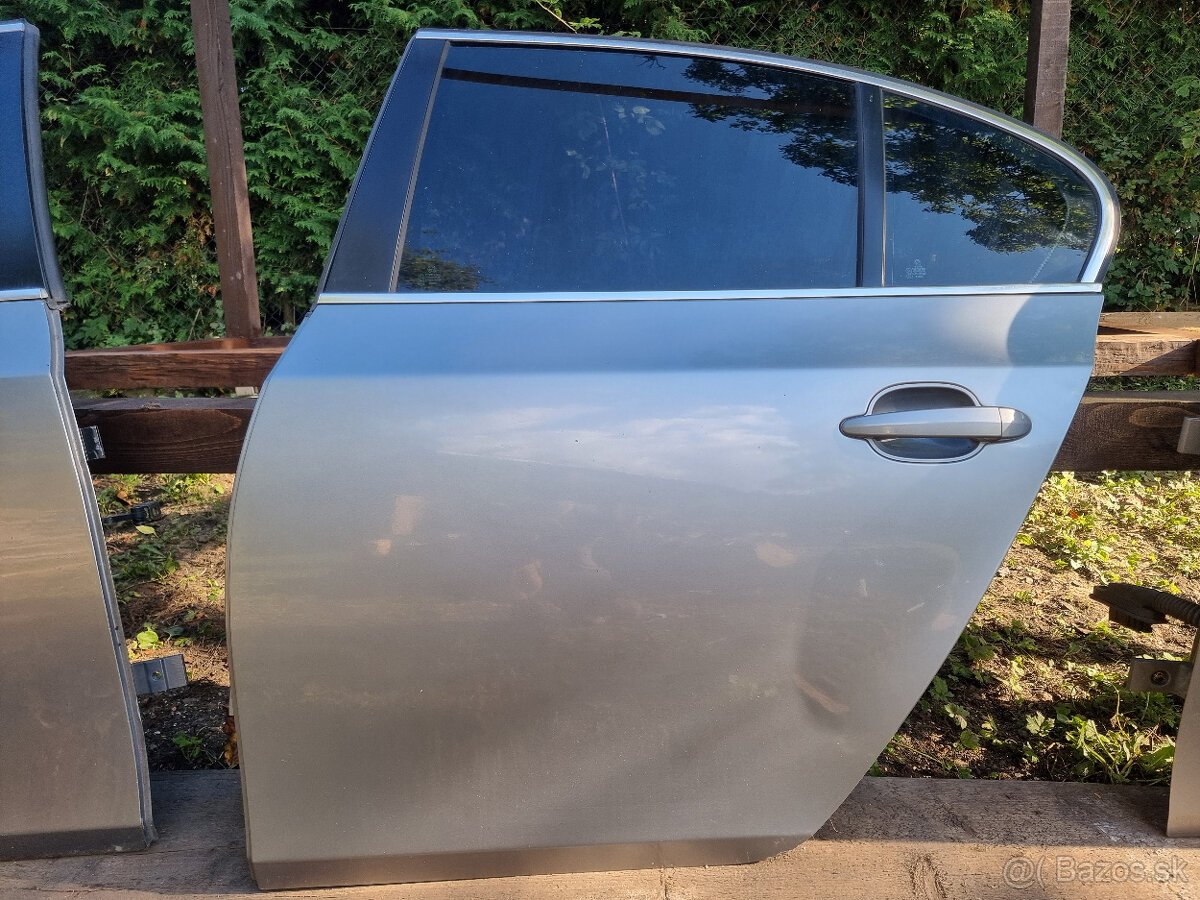 Predám dvere BMW E60 - strieborná metalíza - 3