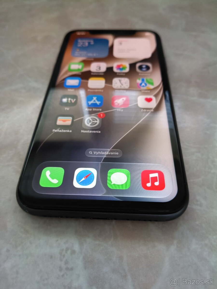 iPhone 11 / Black 64GB - TOP stav - 3